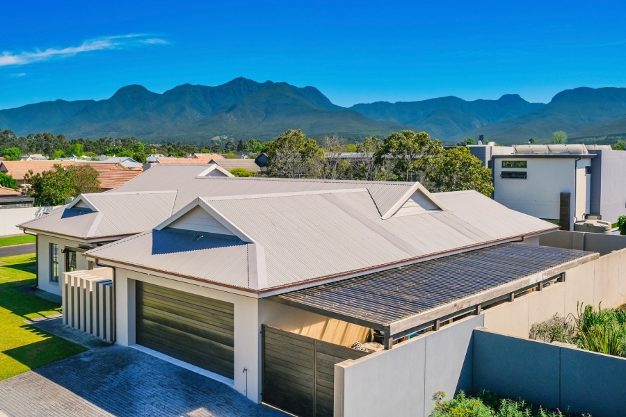4 Bedroom Property for Sale in Earls Court Lifestyle Estate Western Cape